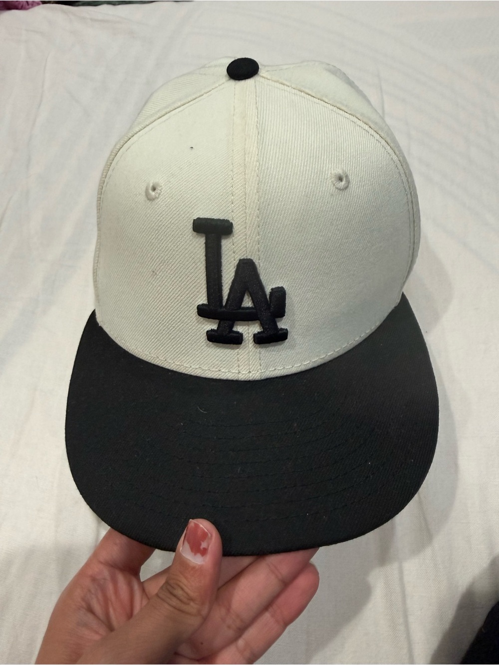 LA Logo Kids Two-Tone Baseball Cap - White and Black size 7